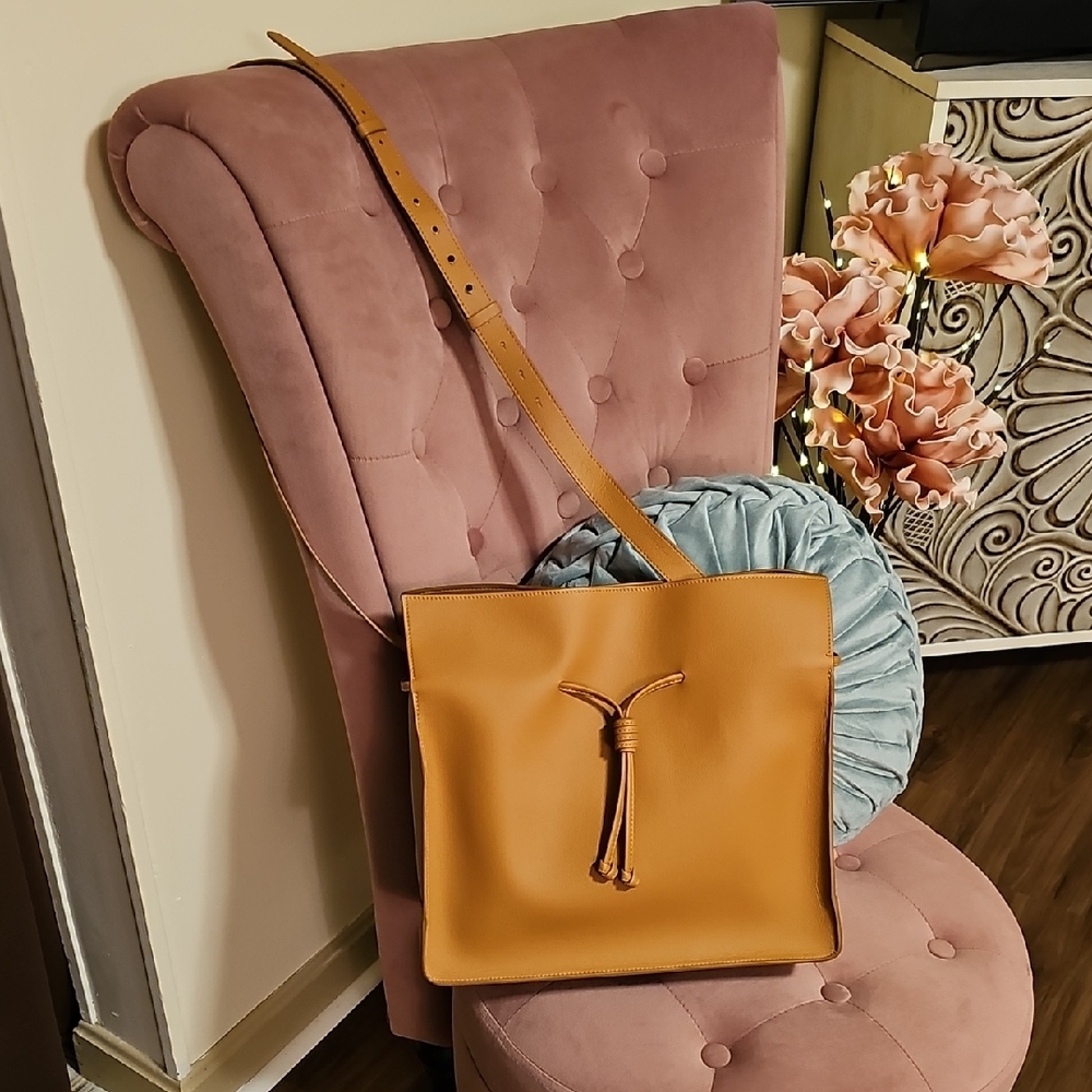 Authentic Vegan Medium Shopper - Picture 7 of 12